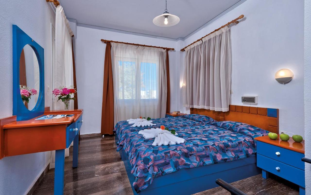 Hotel Koukouras Stalós Buitenkant foto