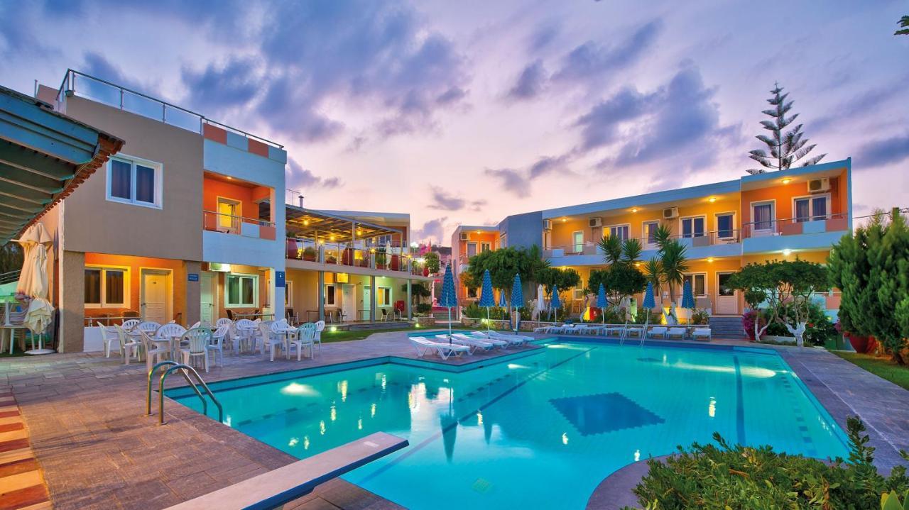 Hotel Koukouras Stalós Buitenkant foto