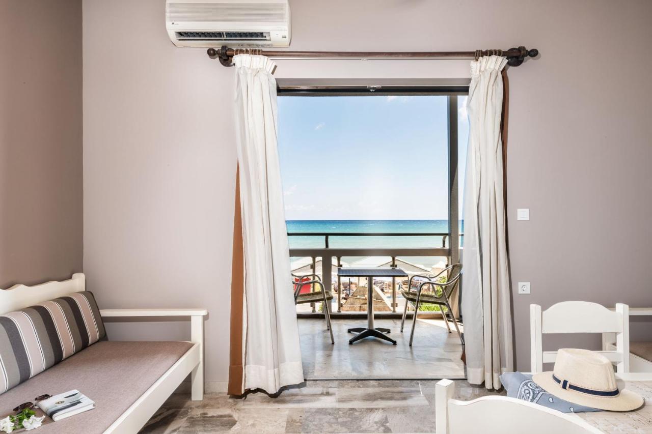 Hotel Koukouras Stalós Buitenkant foto
