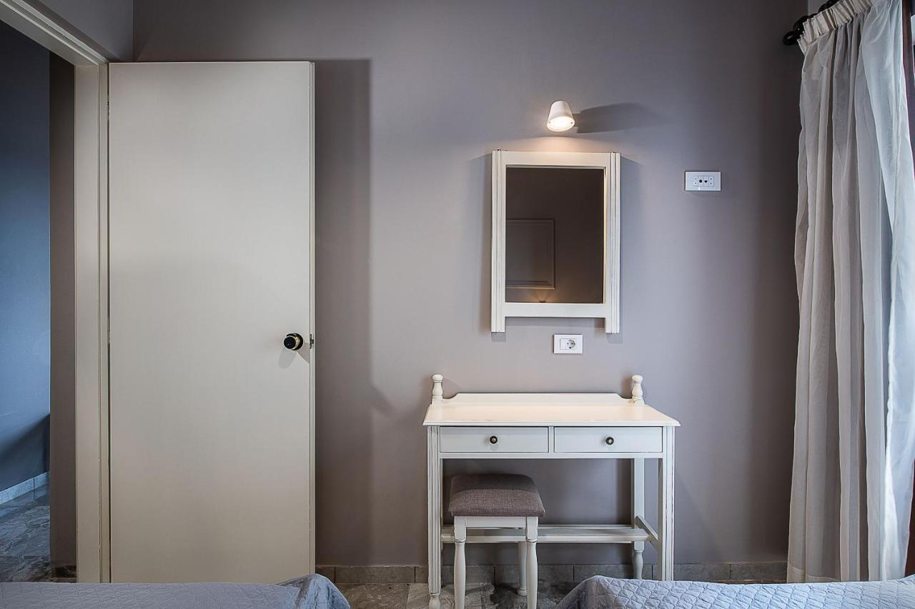 Hotel Koukouras Stalós Buitenkant foto