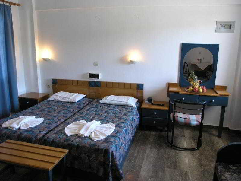 Hotel Koukouras Stalós Buitenkant foto